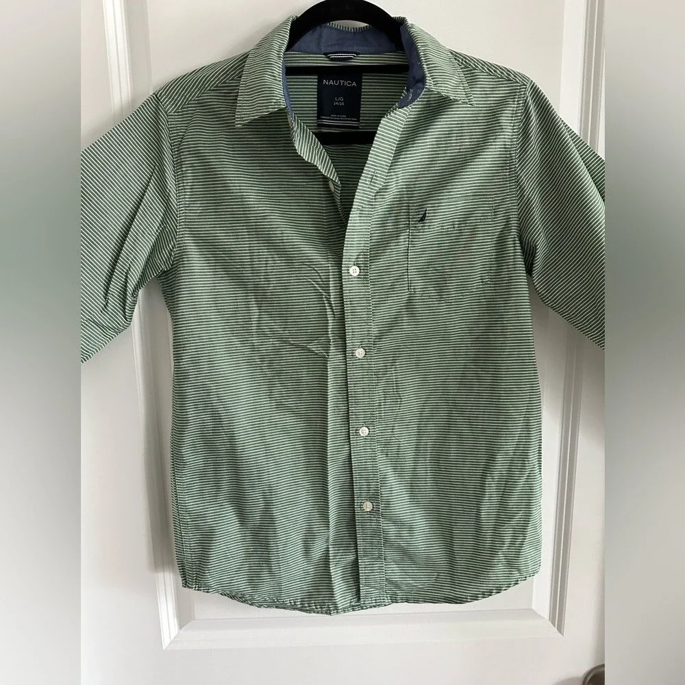 Boys size L 14/16 Nautica  long sleeve collared button‎ up shirt EUC!